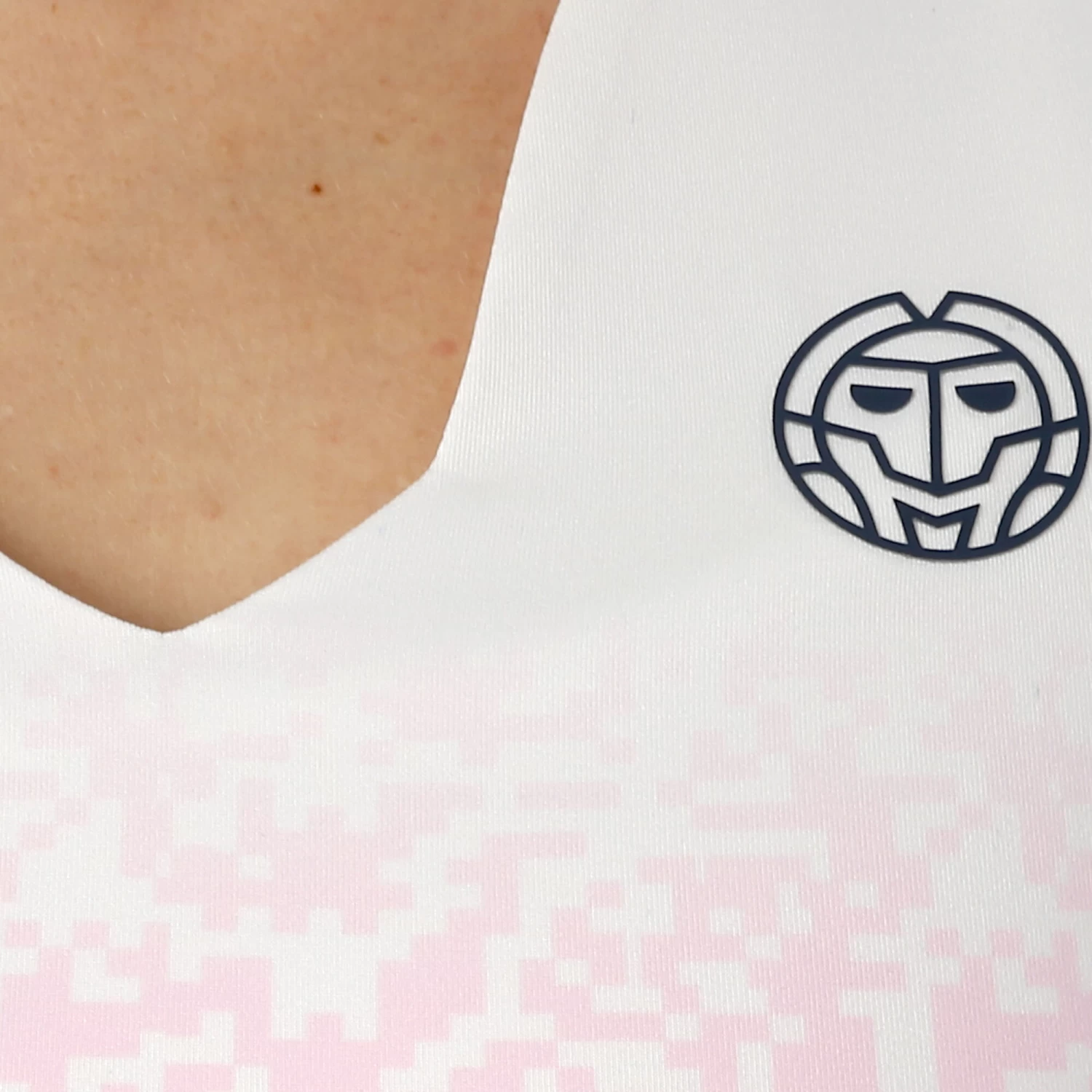 BIDI BADU Bella 2.0 V-Neck T-Shirt Special Edition Women - White, Pink 5 BIDI BADU Bella 2.0 V-Neck T-Shirt Special Edition Women - White, Pink - Image 5