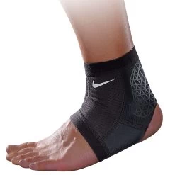 Nike Pro Combat Hyperstrong Elbow Bandage - Black