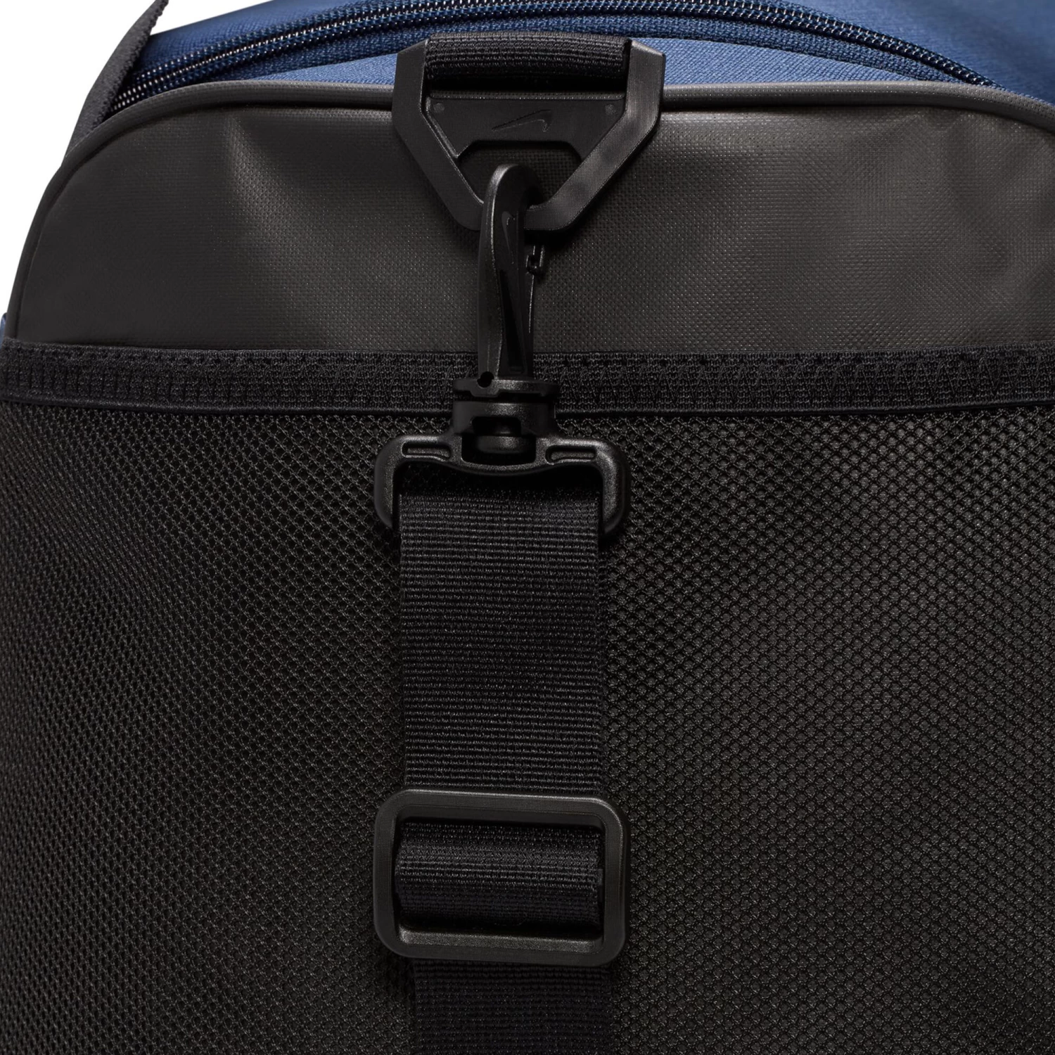 Nike Brasilia 9.5 Sports Bag - Dark Blue 6 Nike Brasilia 9.5 Sports Bag - Dark Blue - Image 6
